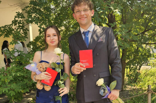 Lehrabschluss 2026 - Selma und Enis mit EFZ